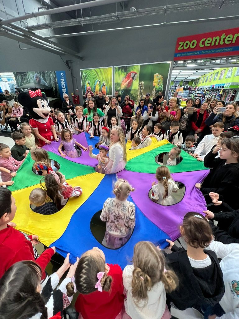 Carnaval la Arlechin, ediție de colecție cu teatru, dans, muzică, personaje din film și povești la Botoșani Shopping Center!