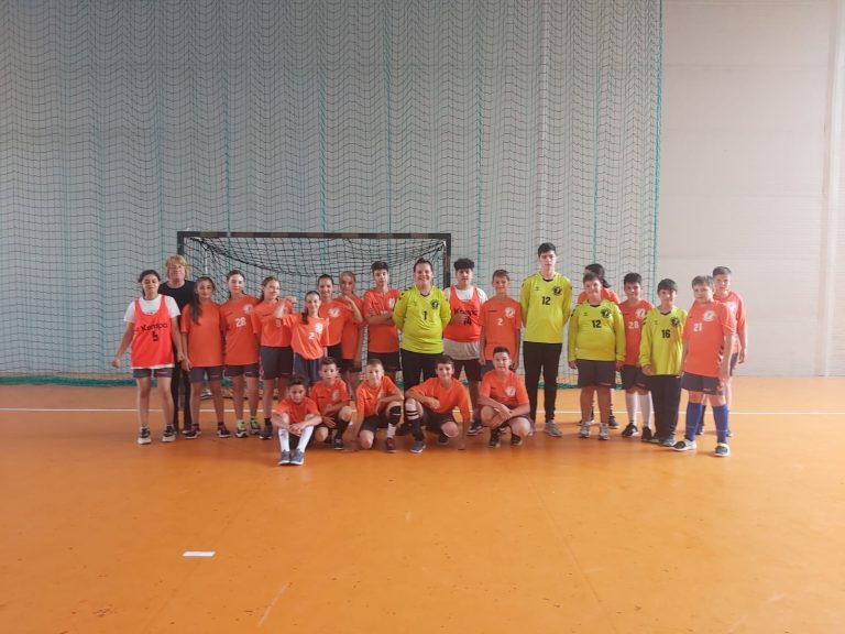 Sportivii secției de handbal a Clubului Sportiv Unirea Săveni, au început antenamentele în vederea participării la turneul de la Vicovu de Sus și la Cupa Fun Sport la Brașov!
