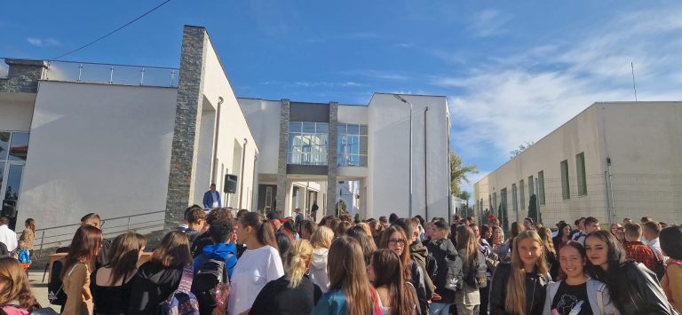 Festivitatea de deschidere a noului an școlar la Săveni!